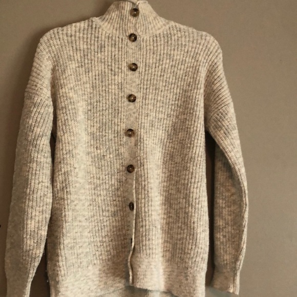 Sweater - Picture 4 of 5